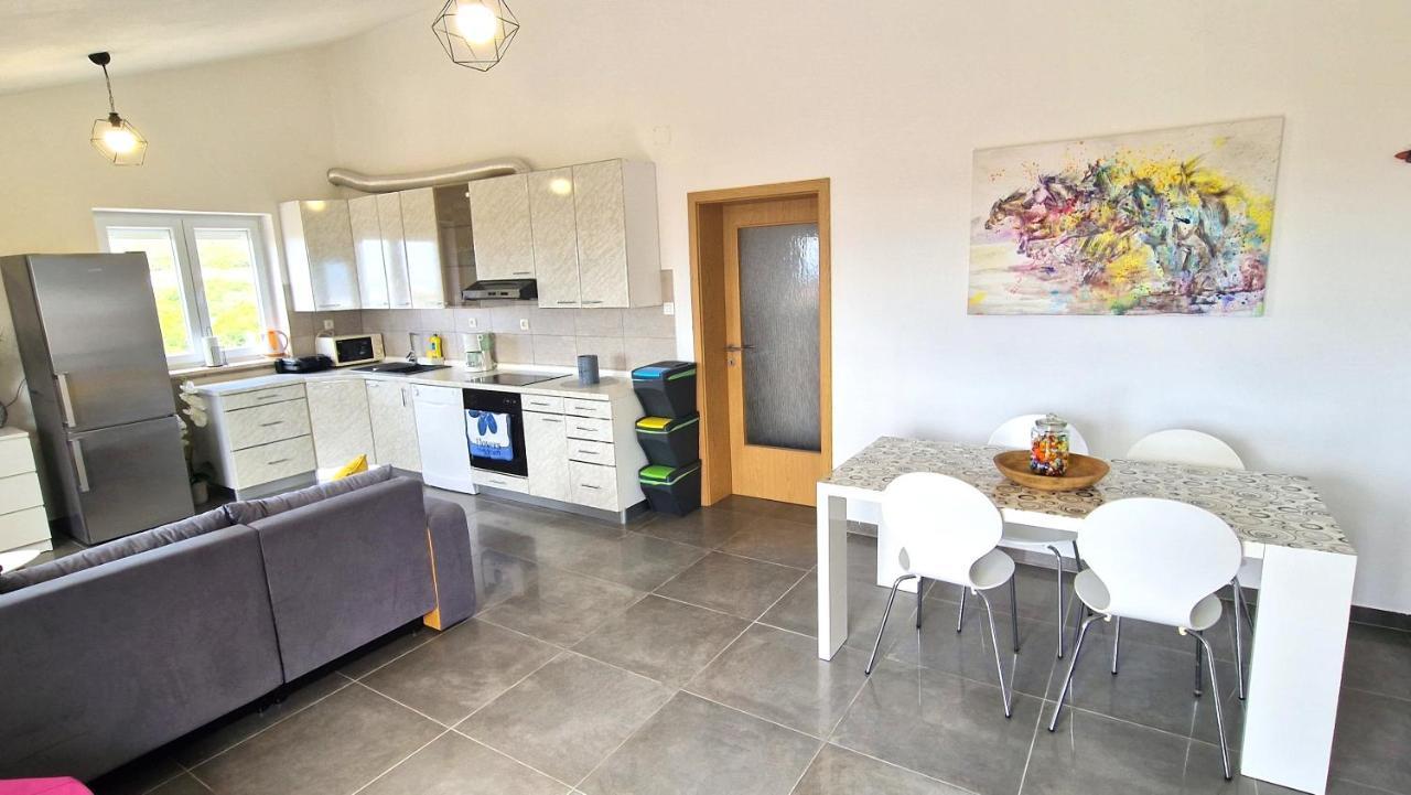 Goran Apartment