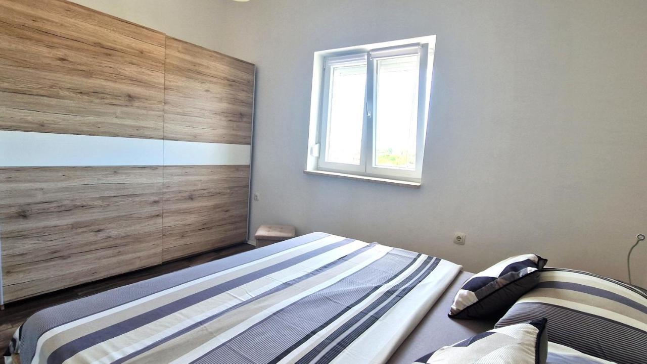 Apartment Goran